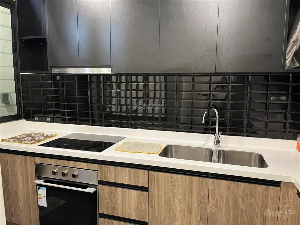 Phòng kinh doanh de la sol cho thuê 2pn full nội thất mới cao cấp, dt 84m2. giá 25 triệu/ tháng