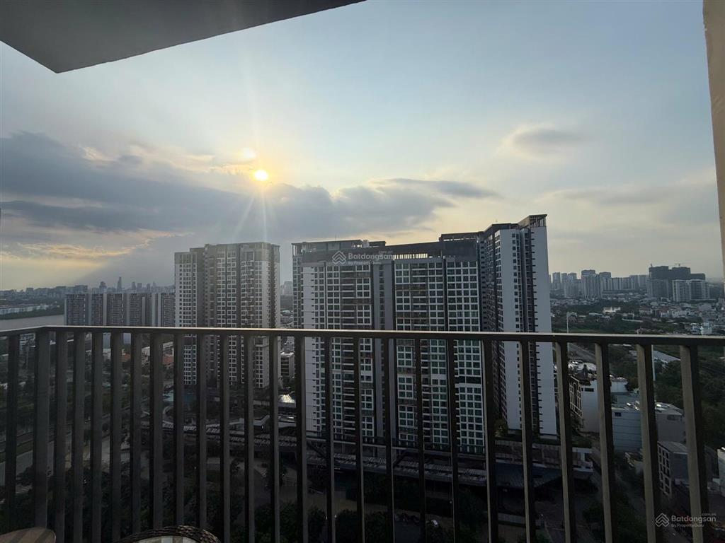 Cho thuê căn hộ 3pn vista verde 133m² full nội thất  nhà mới sơn sửa đẹp  giá 33 triệu