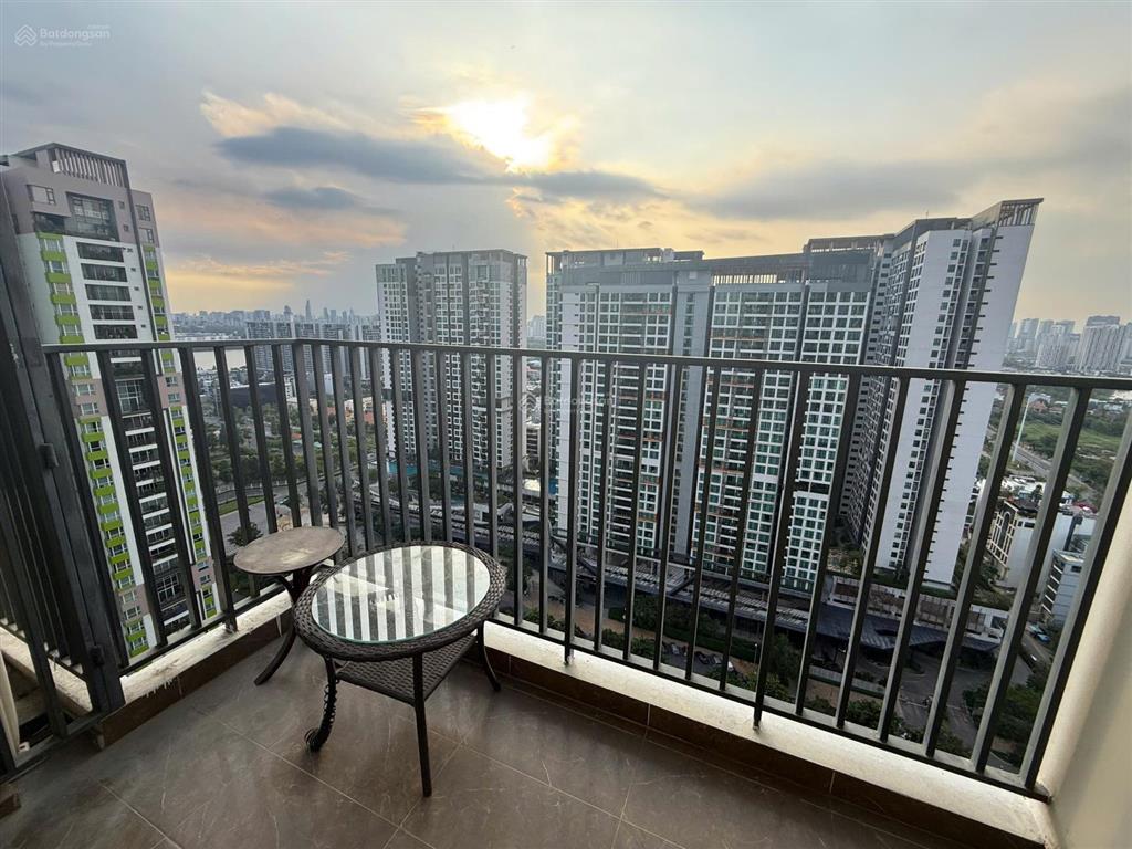 Cho thuê căn hộ 3pn vista verde 133m² full nội thất  nhà mới sơn sửa đẹp  giá 33 triệu