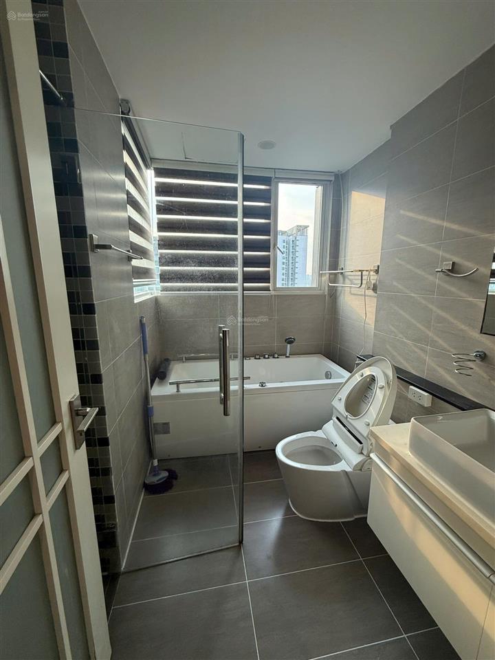 Cho thuê căn hộ 3pn vista verde 133m² full nội thất  nhà mới sơn sửa đẹp  giá 33 triệu