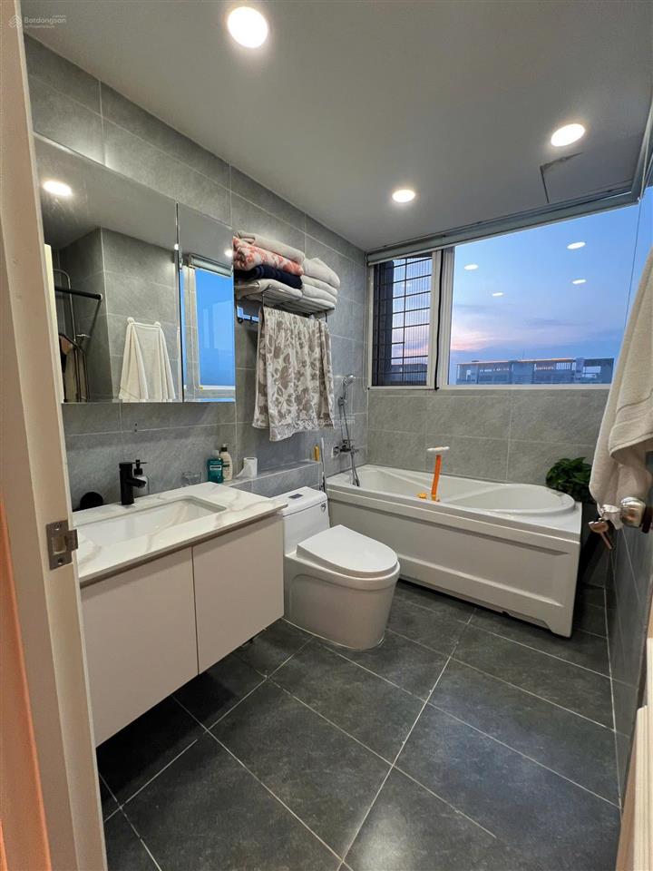 Bán căn 3pn full nội thất đẹp | 124,3m2 | sổ hồng sẵn | chỉ 11,7 tỷ bao hết thuế phí