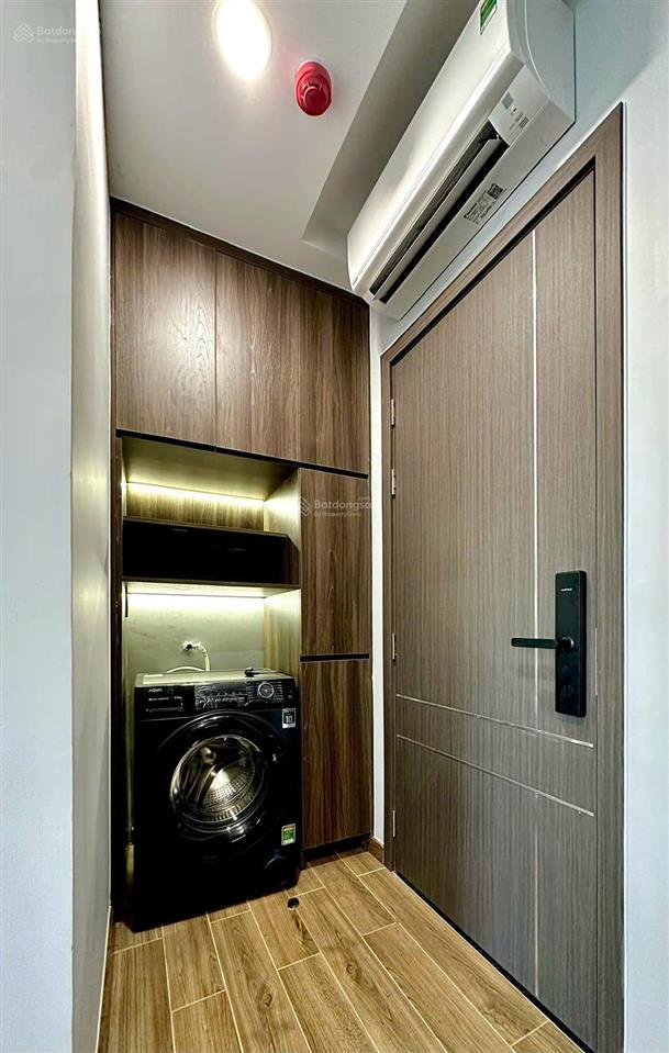 Căn hộ dịch vụ tách bếp full nội thất máy giặt riêng ngay âu cơ