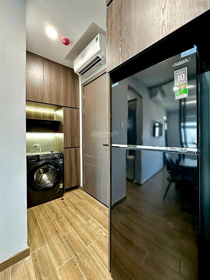 Căn hộ dịch vụ tách bếp full nội thất máy giặt riêng ngay âu cơ