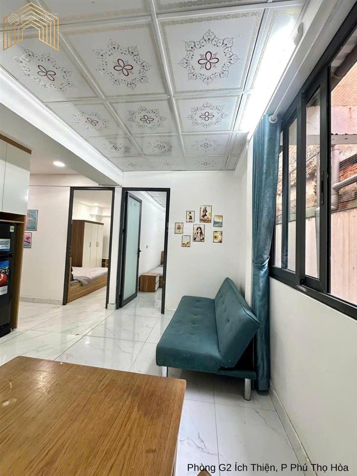 Cho thuê chdv 2 phòng ngủ gần chợ tân hương