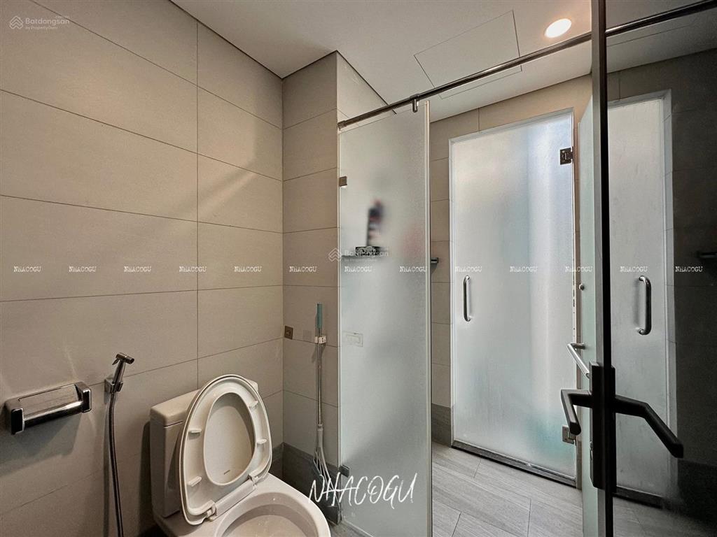 Chdv 1pn 1pk ban công/ cửa sổ full tiện nghi ngay khu sân bay tân sơn nhất giáp phú nhuận