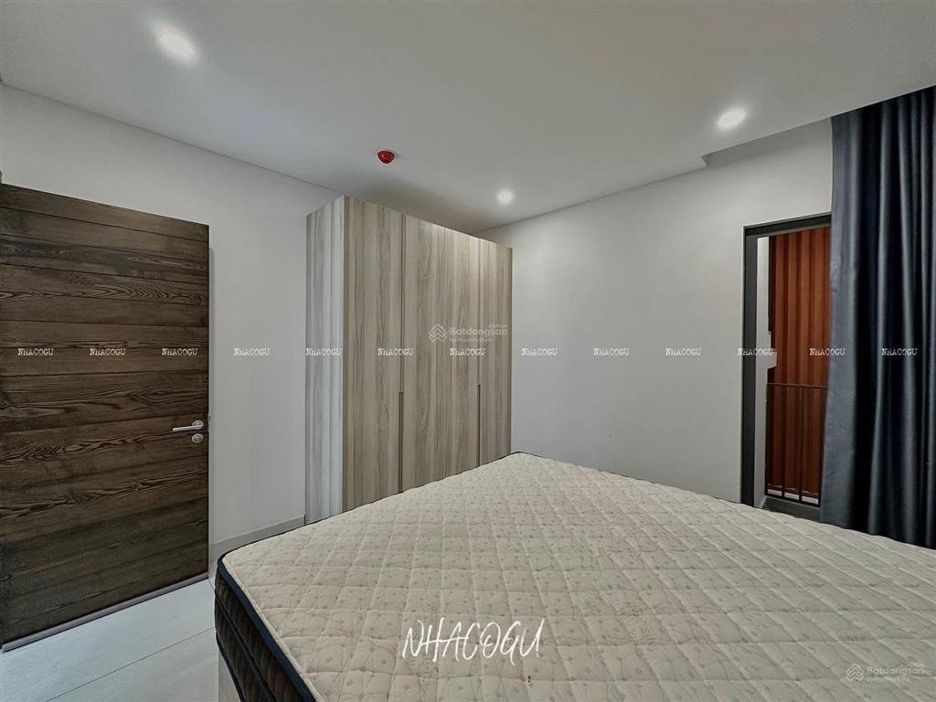 Chdv 1pn 1pk ban công/ cửa sổ full tiện nghi ngay khu sân bay tân sơn nhất giáp phú nhuận