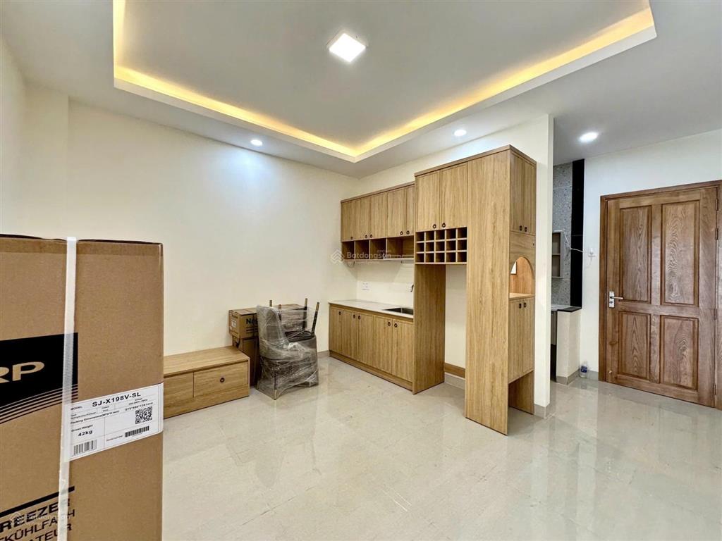 Cho thuê căn hộ dịch vụ 1pn 1pk full tiện nghi mới 100% ngay cv lê thị riêng  cmt8 giáp q10 q3
