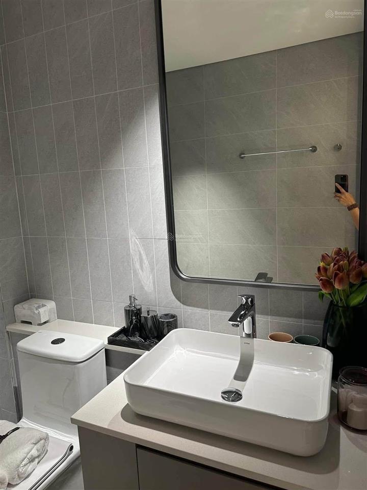Bán căn hộ 2pn, 2wc, 64,3m2 tại chung cư the senique hanoi, giá ưu đãi 4,5 tỷ