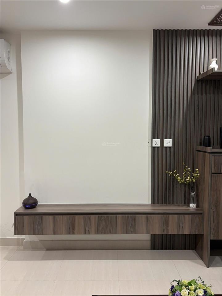 Bán gấp 2pn 2.430 tỷ full nội thất vinhomes grand park, view mát