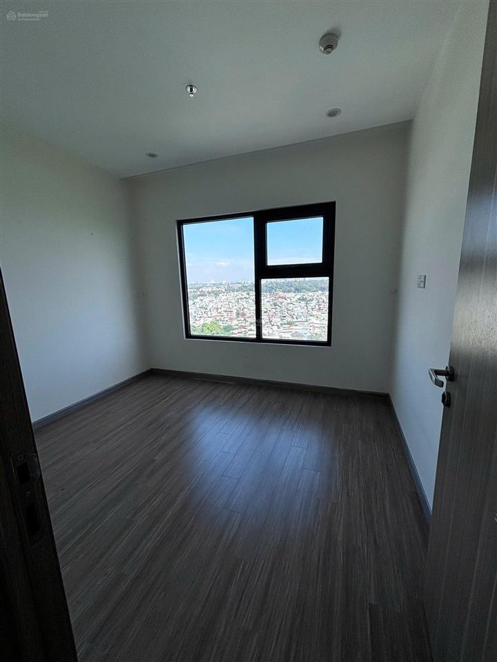Bán căn hộ 2pn+ 2,7 tỷ 69m2 vinhomes grand park, giá hời