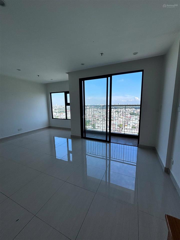 Bán căn hộ 2pn+ 2,7 tỷ 69m2 vinhomes grand park, giá hời