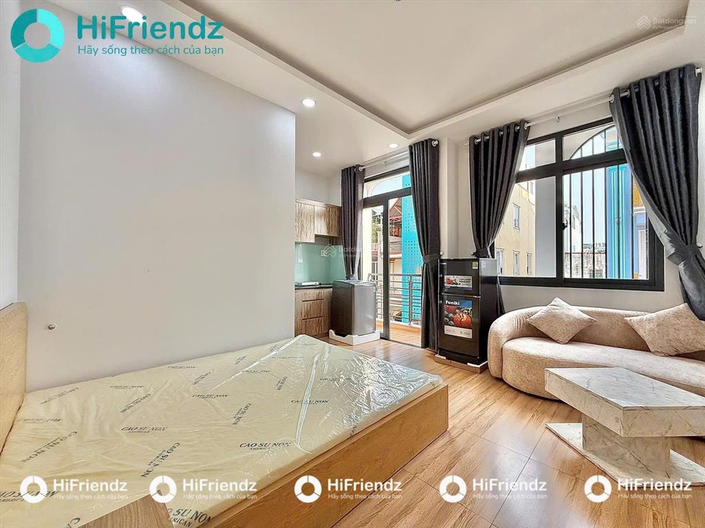 Cho thuê căn hộ ban công full nội thất mới gần nhà ga t3 và etown cộng hoà