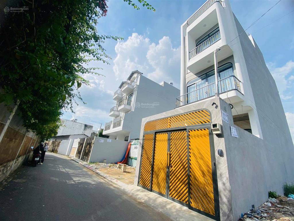 Hxh thông cách vành đai 2 chỉ 200m  đất vuông vức 4x20m  đã có gpxd xây ngay  hợp an cư lâu dài