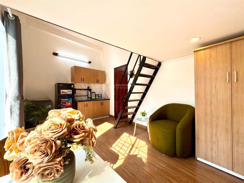 Cho thuê căn hộ duplex ban công full nội thất hẻm xe hơi bắc hải quận 10 gần lý tự trọng