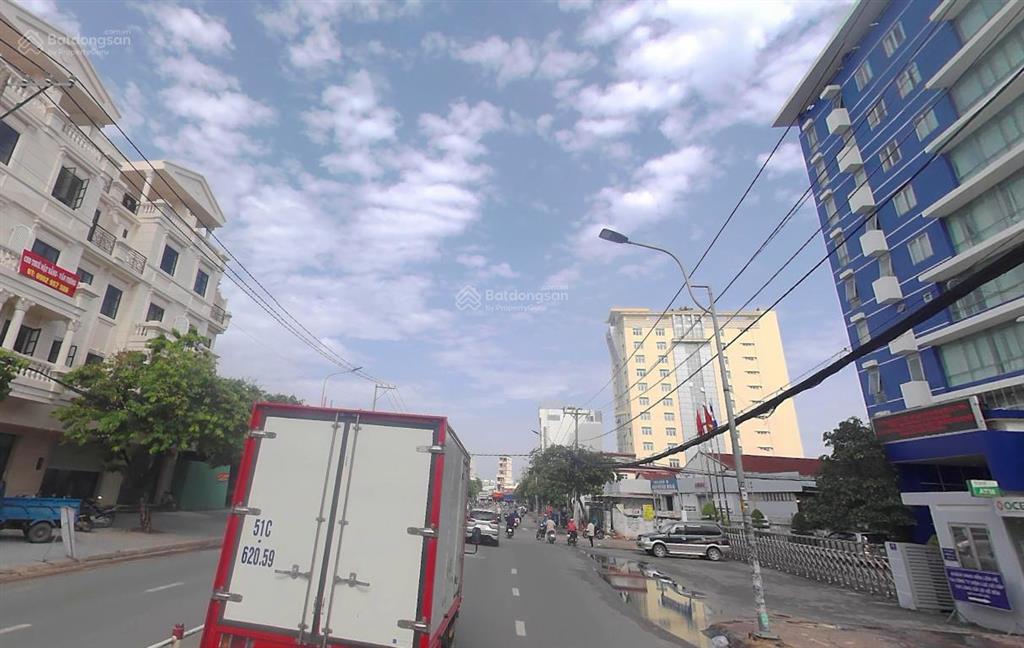 Bán nhà 3 lầu mt nguyễn văn lượng p17 gv.dt4.2x12m.gía11.5 tỷ tl. 0855*400*684 kim hương
