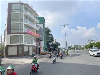 Bán nhà 2 tầng mt bờ sông vàm thuật p5 gv. dt 5.6x12m. giá 13.5 tỷ tl.  0855*400*684 kim hương