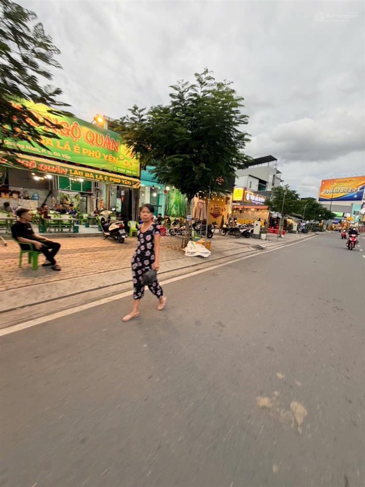 Bán mt lê văn thọsát ngã 3 lê đức thọ. dt4.8x18m, nở hậu 7m. giá16.5 tỷ tl.