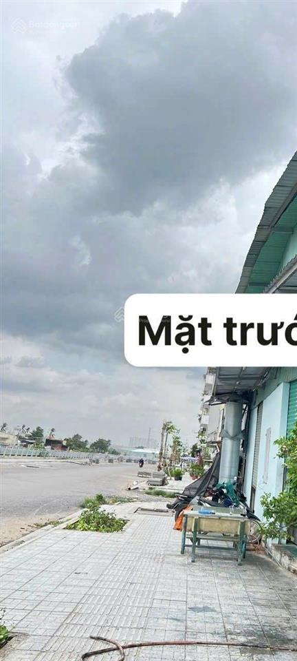 Bán nhà mt bờ sông vàm thuật  trần bá giao p5 gv. 5.6x12m, 11.5 tỷ tl, dtcn 64m2  0855 400 ***