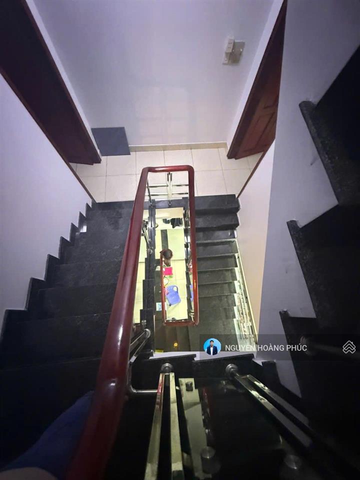 Vị trí thương hiệu, bán nhà góc 2 mặt tiền trần quang khải quận 1, ngang 11m x 3m, 3 tầng. 10.3 tỷ