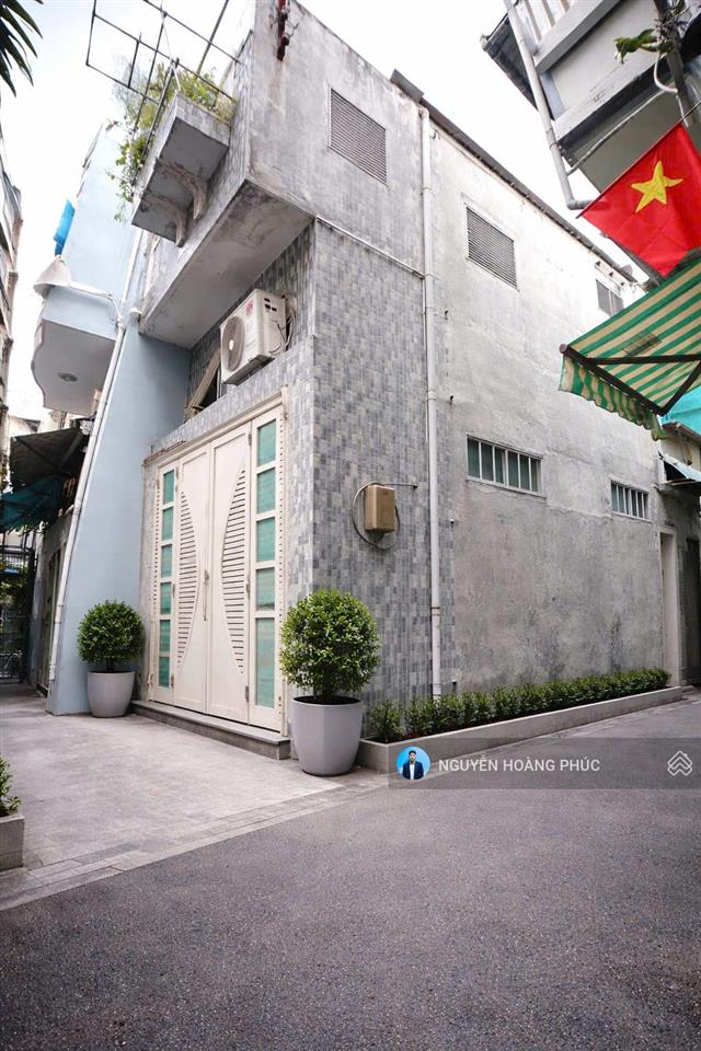 Bán nhà góc 2 mặt hẻm vip, khu 391 trần hưng đạo quận 1, dt 4x8m, 2 tầng, giá chỉ 5.5 tỷ