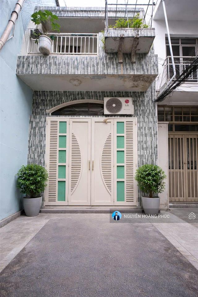 Bán nhà góc 2 mặt hẻm vip, khu 391 trần hưng đạo quận 1, dt 4x8m, 2 tầng, giá chỉ 5.5 tỷ