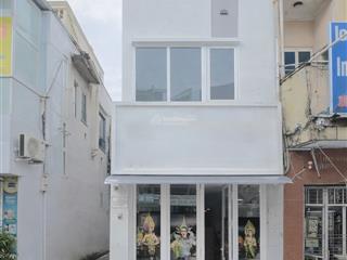 Bán nhà mặt tiền đường vĩnh viễn  dt 3,8x7,5m  3 tầng  2 phòng ngủ. giá chỉ 7.4