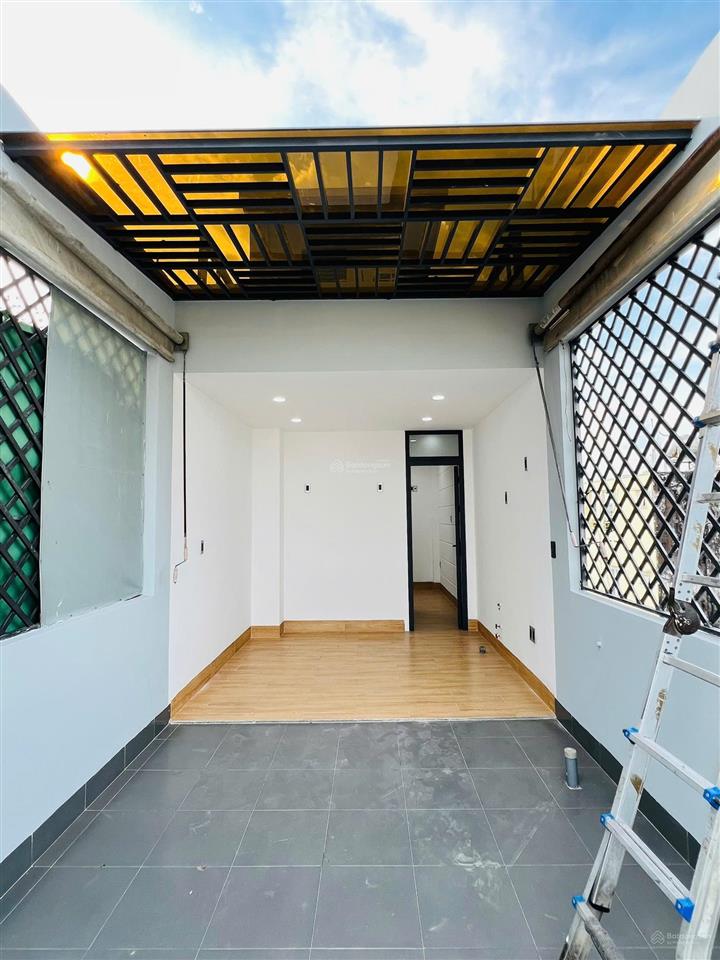 Bán nhà hẻm xe tải nhỏ cách mạng tháng 8  5 tầng có thang máy  dtsd 180m2  giá siêu tốt 8tỷ8