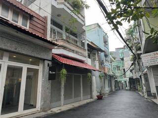 Bán gấp nhà hẻm xe hơi 413 lê văn sỹ q3  dt4x14m  2 lầu  2 phòng ngủ  giá 9 tỷ 850