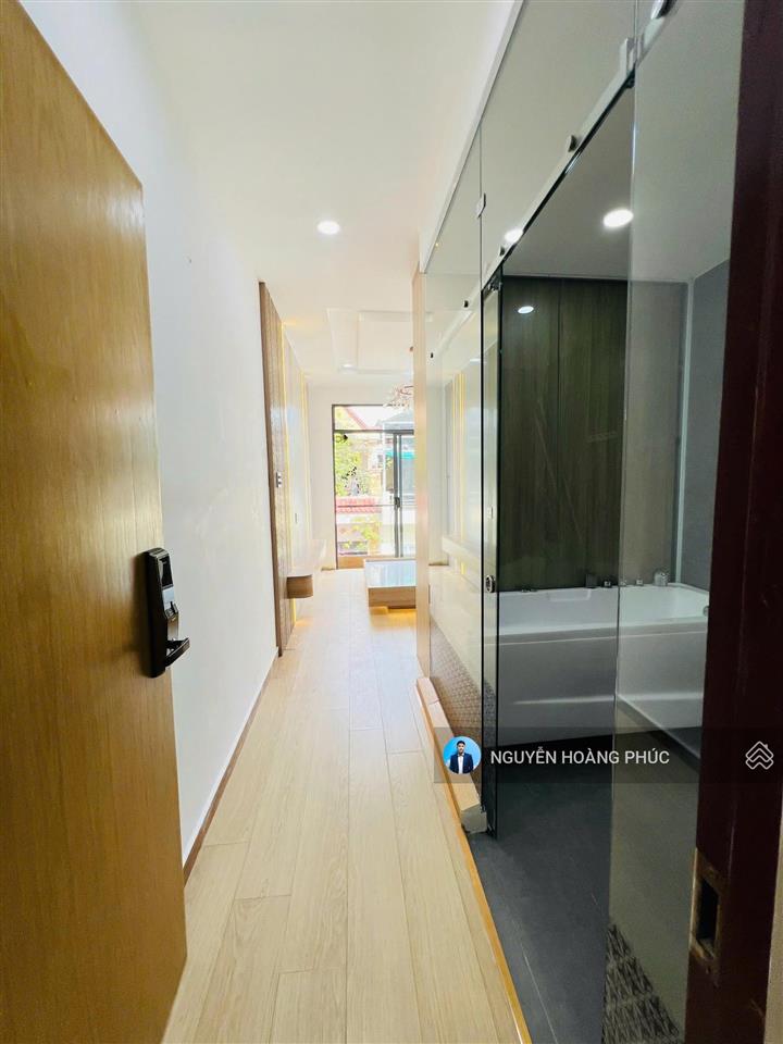 Bán nhà đường cách mạng tháng 8 quận 3, dt 3.5x12m, 5 tầng, thang máy, nhà mới, chỉ 8.9 tỷ