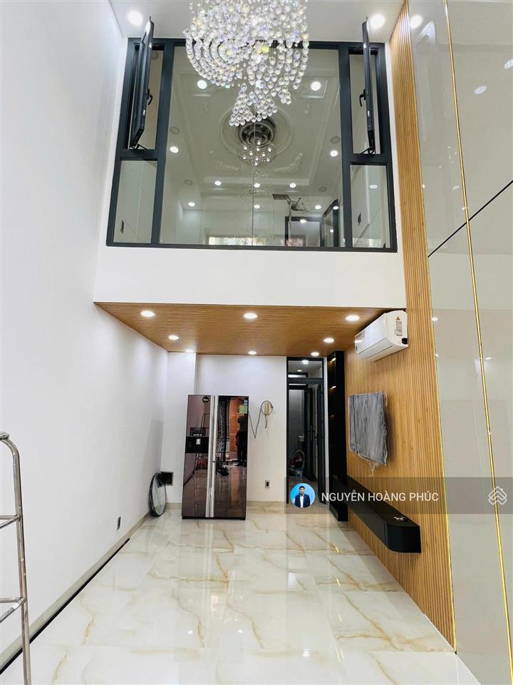 Bán nhà đường cách mạng tháng 8 quận 3, dt 3.5x12m, 5 tầng, thang máy, nhà mới, chỉ 8.9 tỷ