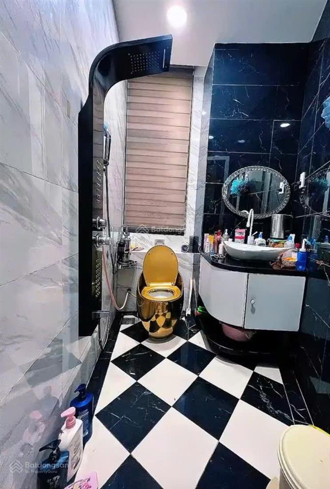 Độc bản q10! nhà 4 tầng kính ngô gia tự, ngang 8.8m, hẻm ô tô tránh, chủ hạ thẳng còn 7.5 tỷ