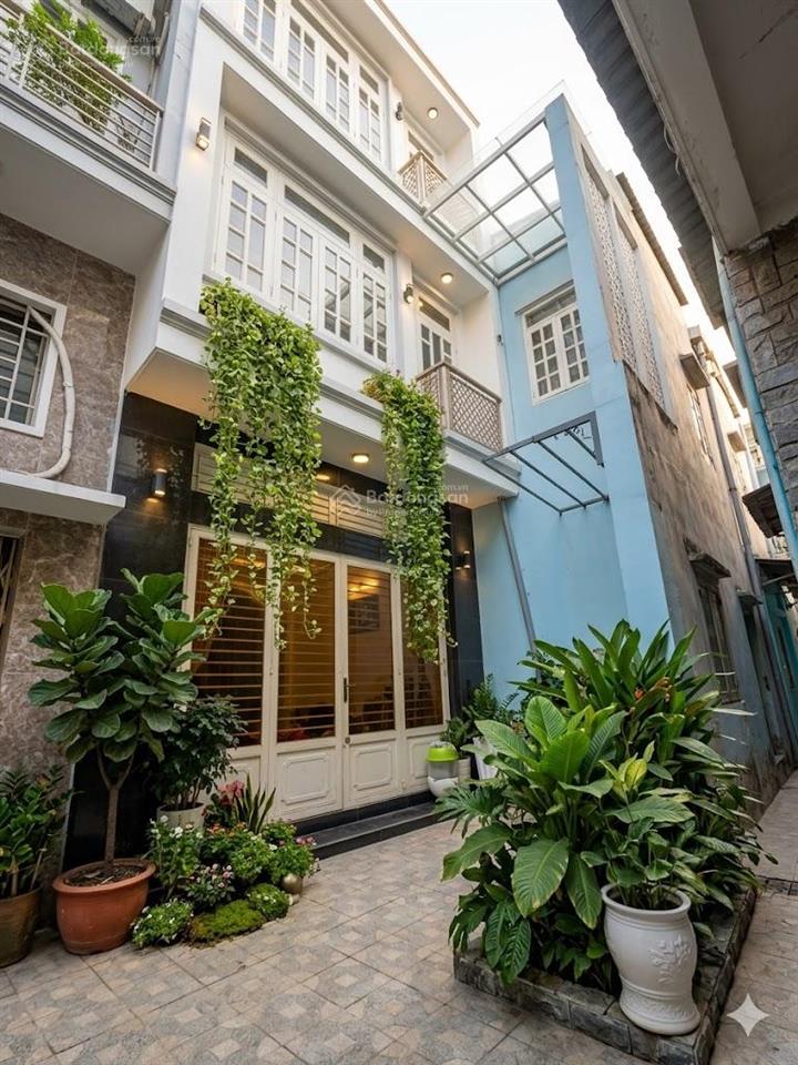 Bán nhà hẻm 41 trần nhật duật, quận 1. dt 4x8m, gồm trệt, 2 tầng, 3 phòng ngủ, giá 6 tỷ 450