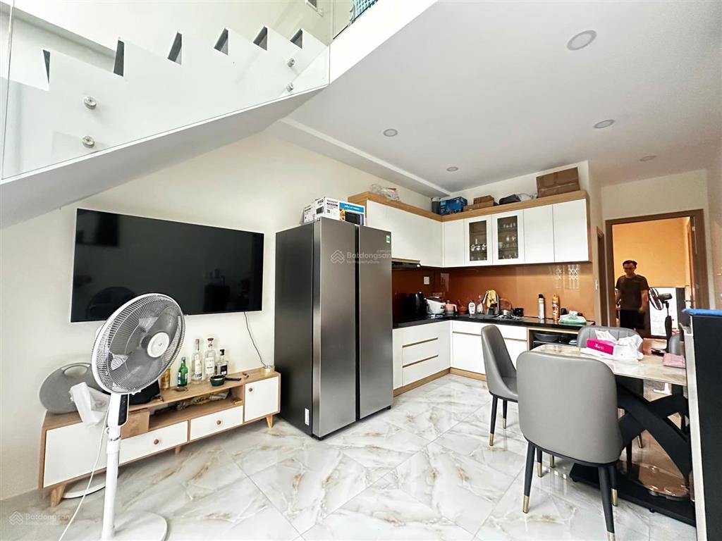 Giảm mạnh 2 tỷ, bán nhà đường trần quang khải quận 1, dt 3.5x14m, gồm 2 tầng đẹp, chỉ 6.5 tỷ