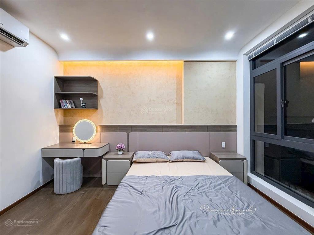 Bán nhà phố thời trang  trần quang diệu, phường 14, quận 3, dt 4.2 x 7m, 5 tầng, chỉ 5.8 tỷ