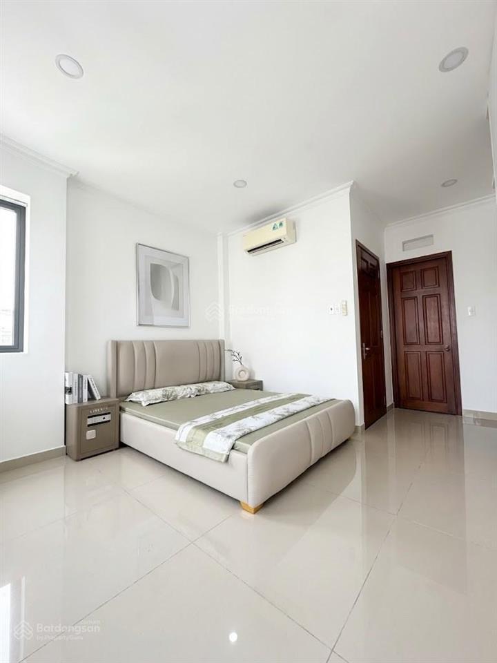 Bán nhà nội khu trần nhật duật  nguyễn văn nguyễn quận 1, dt 4.2x9m, 4 tầng, căn góc chỉ 6.9 tỷ
