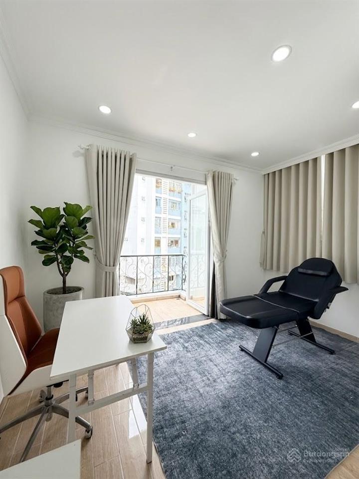 Bán nhà nội khu trần nhật duật  nguyễn văn nguyễn quận 1, dt 4.2x9m, 4 tầng, căn góc chỉ 6.9 tỷ
