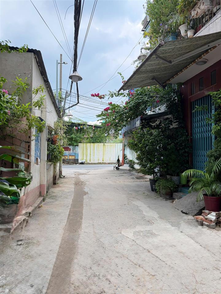 Bán nhà hẻm xe hơi 7m, hoàng sa quận 3, dt 3.2 x 6.5m, 2 tầng, giá chỉ 3.2 tỷ (cách mt đúng 10m)