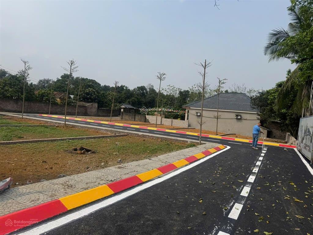 Bán mảnh đất thổ cư 100m2 siêu đẹp tại hoà lạc giá chỉ 2x triệu/m2, ngay sát đhqg và khu cnc