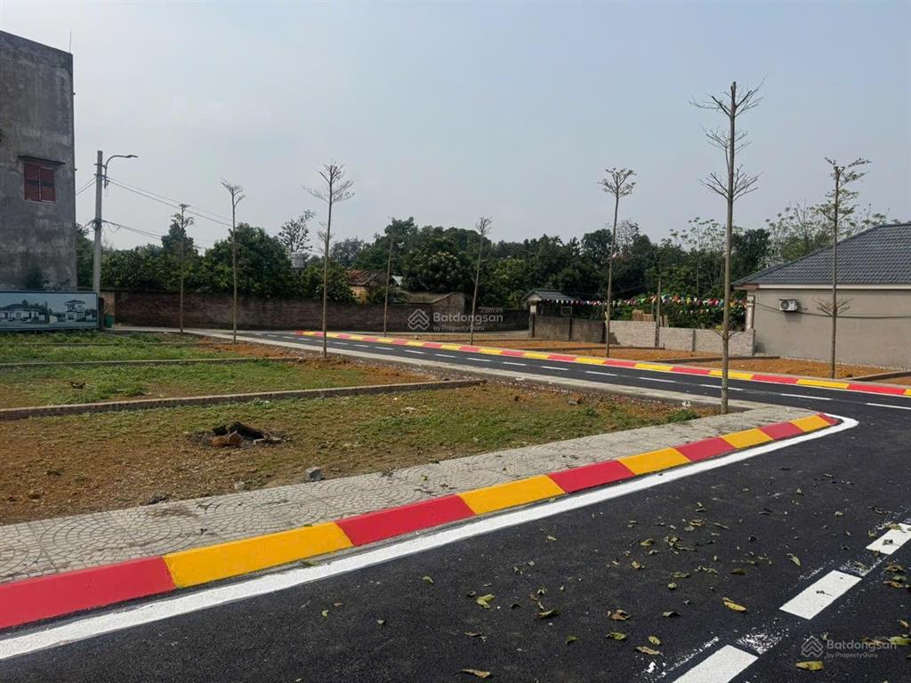 Bán mảnh đất thổ cư 100m2 siêu đẹp tại hoà lạc giá chỉ 2x triệu/m2, ngay sát đhqg và khu cnc