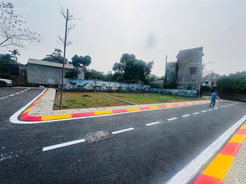 Bán mảnh đất thổ cư 100m2 siêu đẹp tại hoà lạc giá chỉ 2x triệu/m2, ngay sát đhqg và khu cnc
