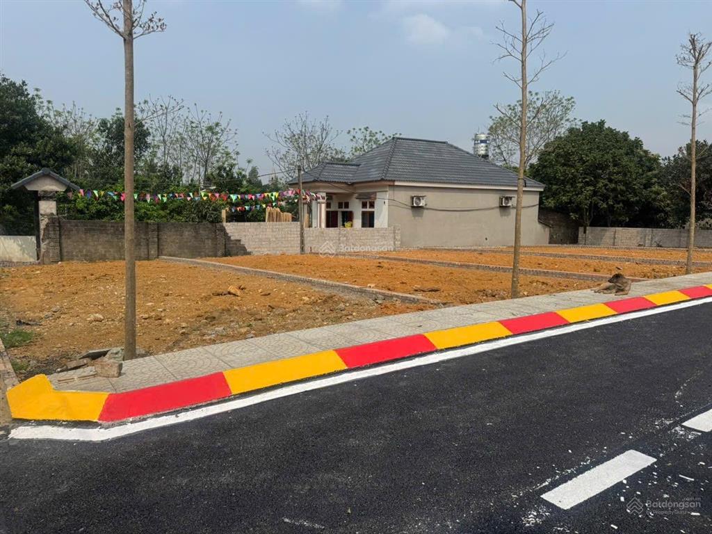 Bán mảnh đất thổ cư 100m2 siêu đẹp tại hoà lạc giá chỉ 2x triệu/m2, ngay sát đhqg và khu cnc