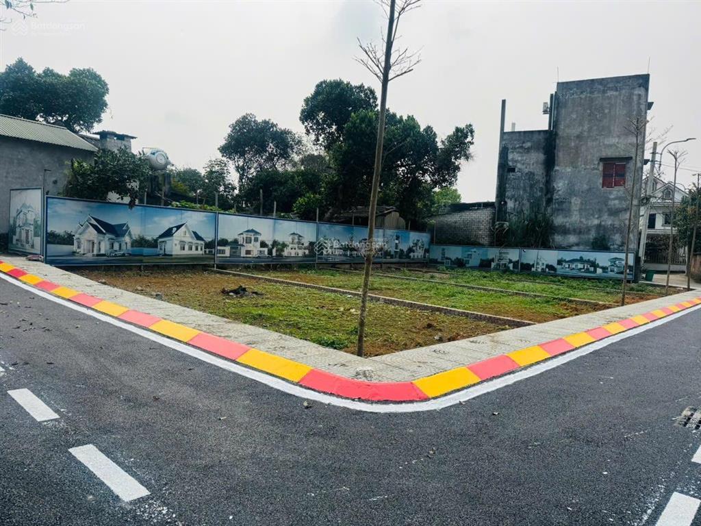 Bán mảnh đất thổ cư 100m2 siêu đẹp tại hoà lạc giá chỉ 2x triệu/m2, ngay sát đhqg và khu cnc