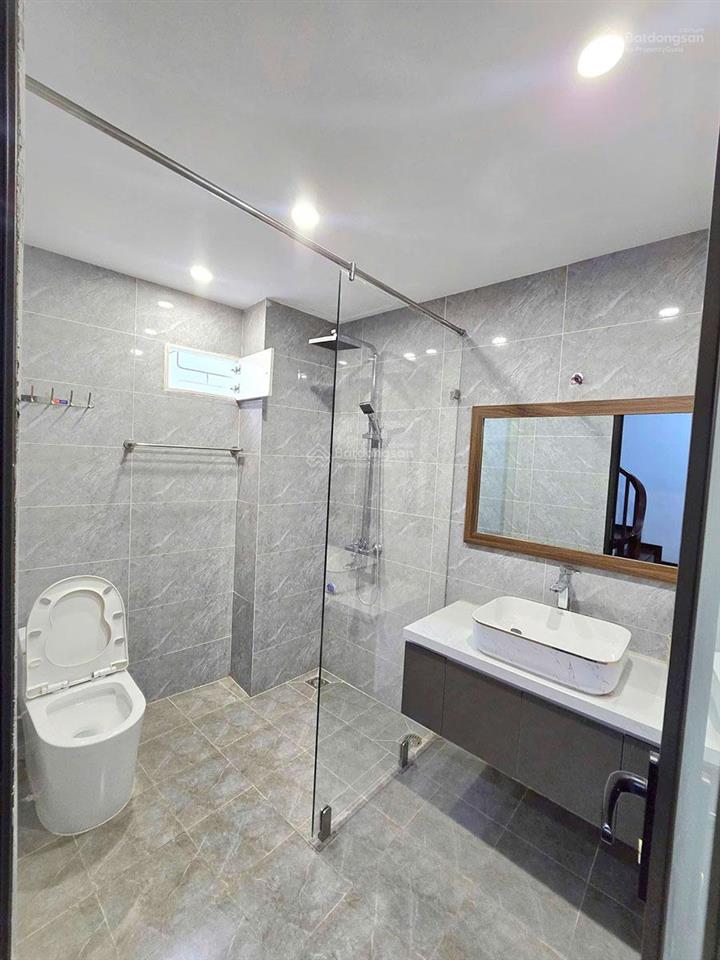 Hiếm  nhà hai bà trưng dân xây 3pn, 2 thoáng, ban công, vf3 tận cửa, mặt tiền 4,2m|dt 33m2, 9,9tỷ