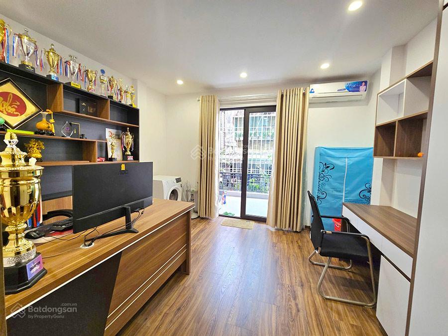 Hiếm  nhà hai bà trưng dân xây 3pn, 2 thoáng, ban công, vf3 tận cửa, mặt tiền 4,2m|dt 33m2, 9,9tỷ