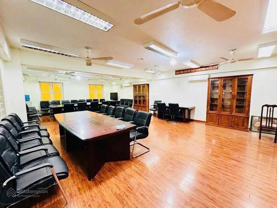 Giảm chào 4 tỷ tòa văn phòng 7 tầng đỗ nhuận, cạnh ngoại giao đoàn, ô tô tải tránh