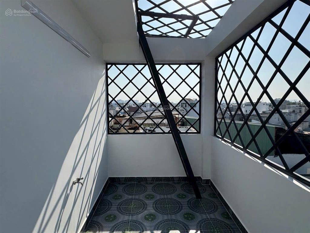 Bán nhà đường số 11 sát aeon tân phú  5 tầng mới đẹp  4mx15m  chỉ 7.7 tỷ