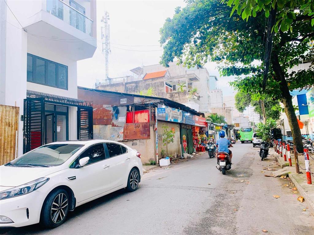 Nhà mặt tiền đoàn hồng phước, tân phú, 4.2mx21m, nhà nát, giá 9.8 tỷ