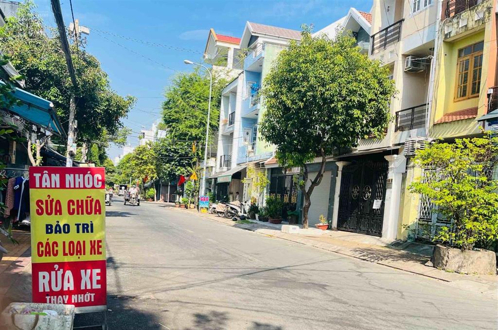 Bán nhà đường thạch lam, phường phú thạnh, tân phú ngang lớn 10m, vị trí đẹp giá 18 tỷ