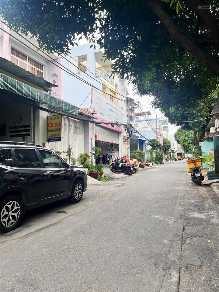 Hẻm rộng 10m đường thoại ngọc hầu  diện tích 5m  23m, nhà cấp 4 nhỉnh 10,x tỷ thương lượng