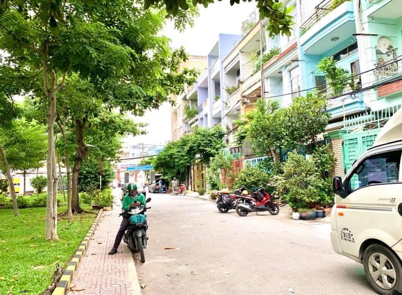 Bán nhà đường cầu xéo, phường tân sơn nhì, tân phú hẻm 7m ô tô, nhà 3 lầu, gần công viên giá 96